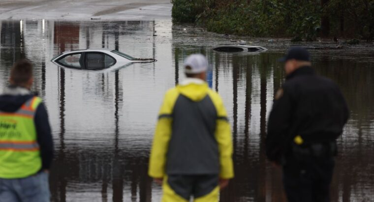 Inundações na Califórnia deixam mais de 800 mil pessoas sem energia elétrica 